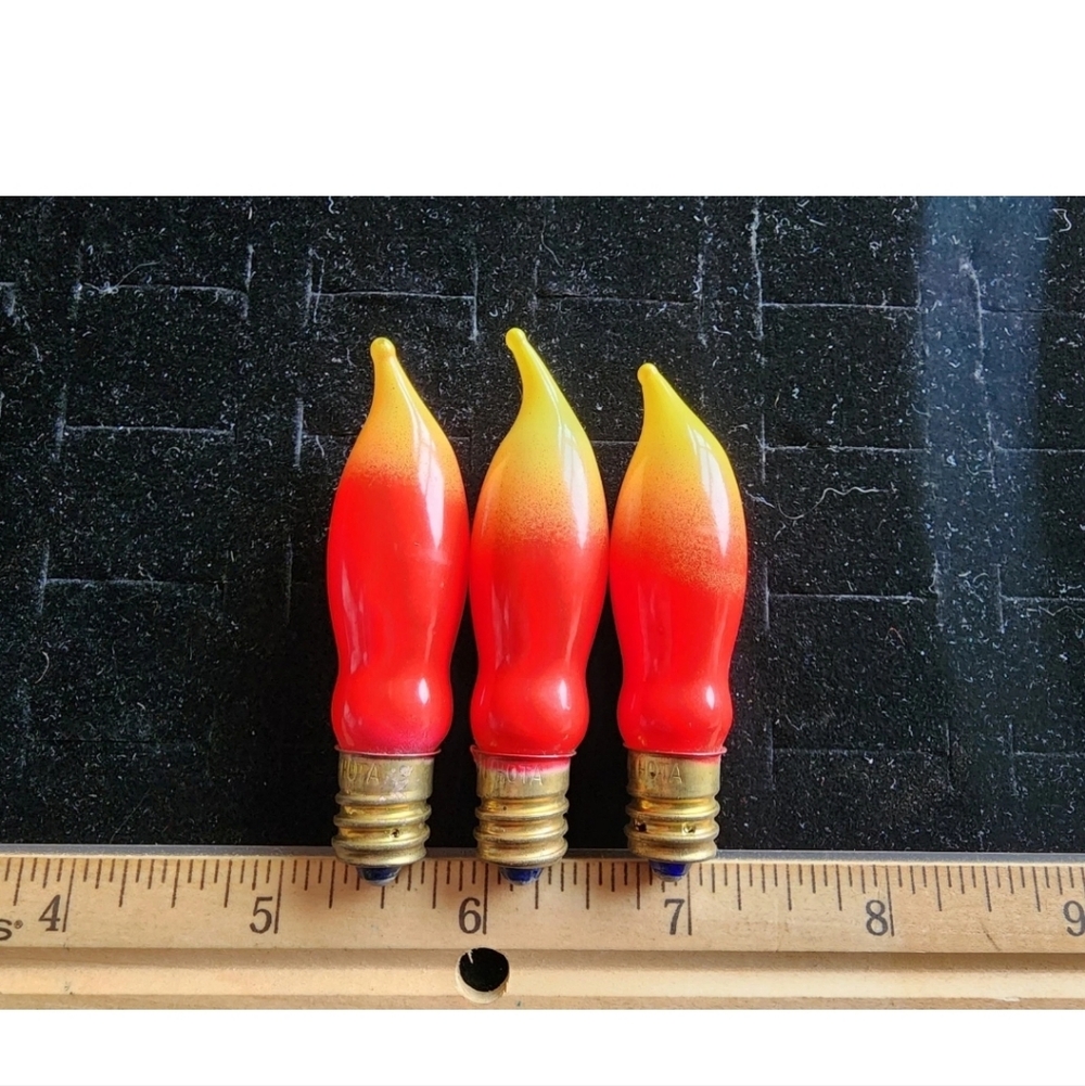 Vintage Lot Of 3 HOTA Flame Tip Lightbulbs Tested Works Discontinued